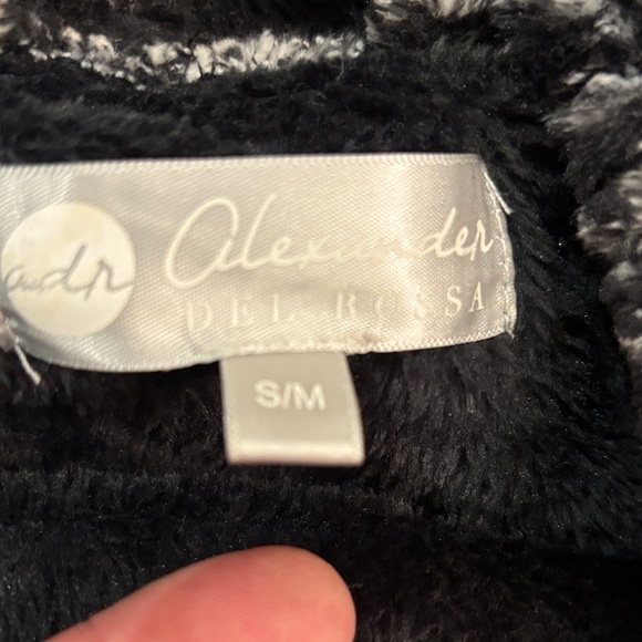 Alexander Del Rossa Long Plush Patterned Robe - Picture 6 of 7